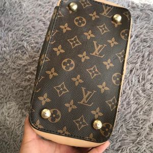 Auth Louis Vuitton Nice Vanity Case