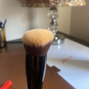 Smash box Full Coverage Foundation Brush