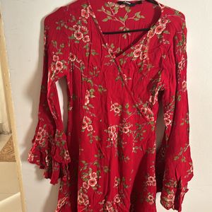 Noun Size Small Long Sleeve Dress