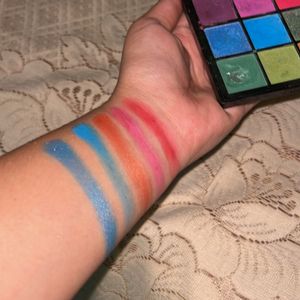 Colour Full Eyeshadow Pallet