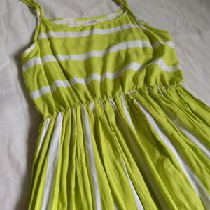 Green Sleeveless Dress