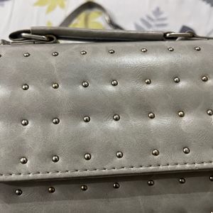 Fancy Slingbag In Very Good Condition