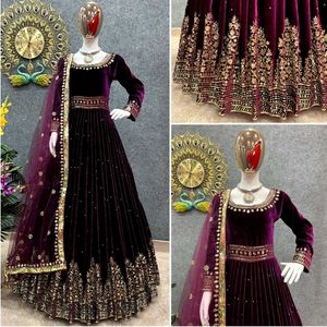 New Bollywood Stayle Beautiful Gown Dress Ne