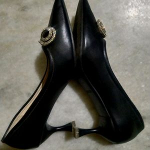 Kitten Heel Pum Shoe