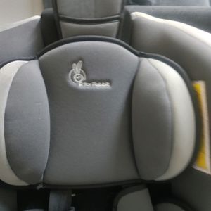 R For rabbit Car Seat