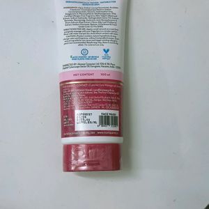 Sealed Pack Mamaearth Moisturizer+ Facewash