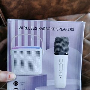 Wireless Karaoke Speaker With Mini Mic 🎤