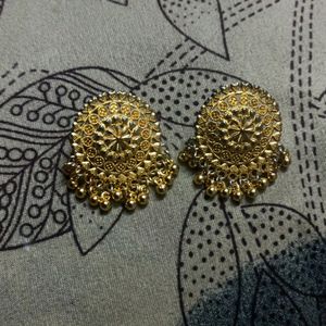 Gold Earrings & Studs