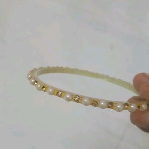 12 Piece Of Pearl Bangle Set