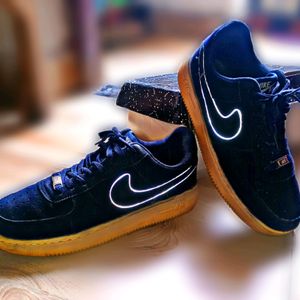 ORIGINAL NIKE SUEDE BLUE (GLOW IN THR DARK)