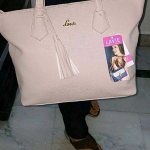 ❤️Brand New LAVIE bag