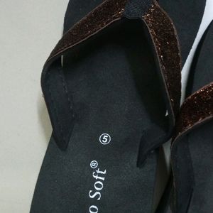 Black Flat Heel Slippers