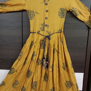 V-U Neck Yellow Floral Kurti | Waist-28 |