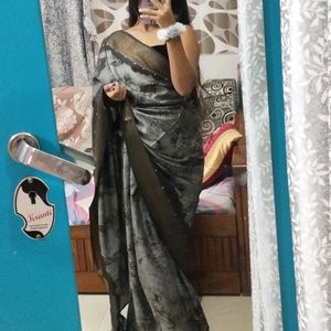 Black N Grey Saree🖤