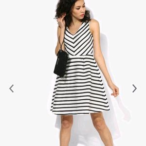 Sale 🛒 Skater Stripped Dress