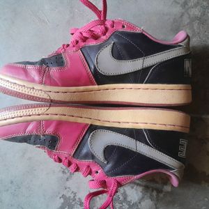 Original NIKE SHOE