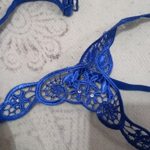 Padded Front Hook Bra With One Extra Way To Style