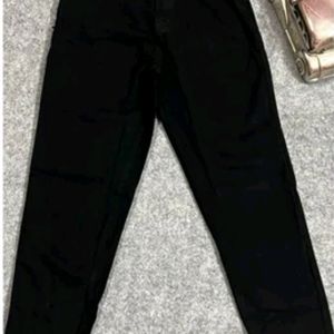 Black Mom Fit Jeans New With Tag