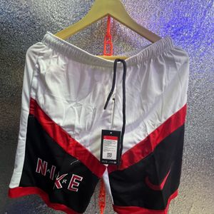 NIKE PREMIUM SHORTS