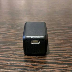 AOHI Magcube 30W PD Mini Charger rapidly