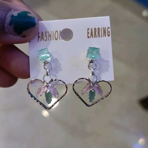 HEART SHAPED EARRINGS