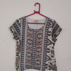 Ateesa Printed Ethnic Gold Tshirt