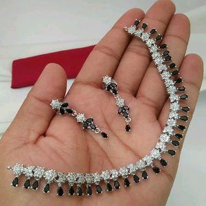 Ad Necklace Set