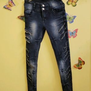 Combo Pack With Top And Torn Jeans