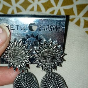 Tranding Earrings