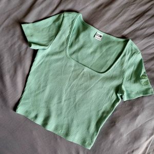 Puma Top , New Without Tag