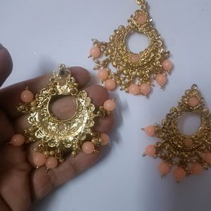 Set Of 2 Peach Earrings With Maang tika