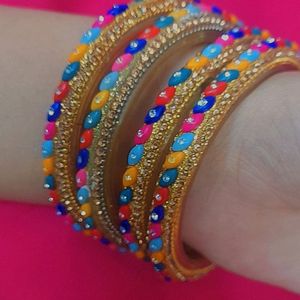 Do hath ka Set 4 Beautiful Bangles Colourful✨️😍😄