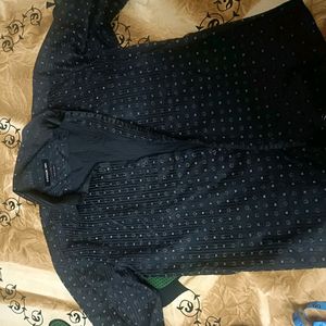 Black Printed Shirt In 40 Size With Stylish Button