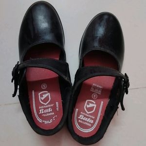 Branded School Shoe...