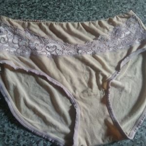 2 Cream  Brief For Regular Used