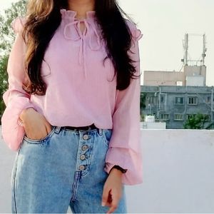 Light Pink Top With Glittery Wire Shaped Lines