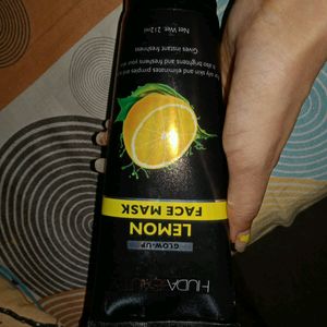 Huda Beauty Lemon Face Mask