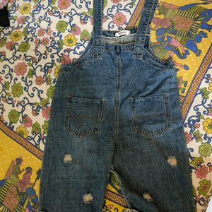 JEANS DUNGREE IN PRESTINE CONDITION