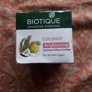 Coconut Brightening Glow Cream