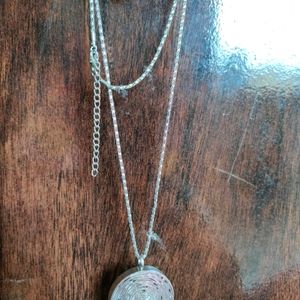 Neck Chain With Pendant