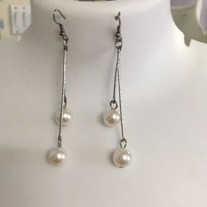 Dangling Pearl Earrings