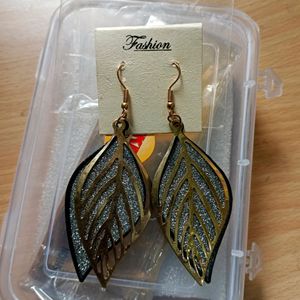 Golden Leafy Ear Drops With Earring Strip Free