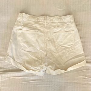 Mom Fit White Shorts