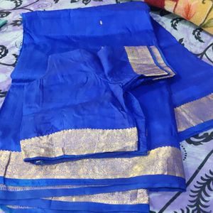 I Am Selling Saree