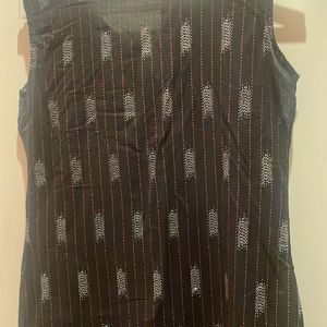 Sleeveless Kurta