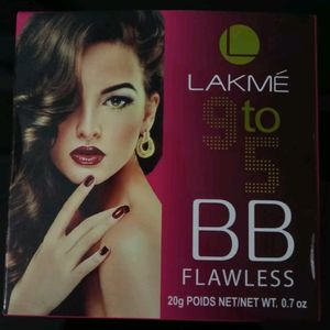 Lakme 9-5 BB Flawless Pressed Powder