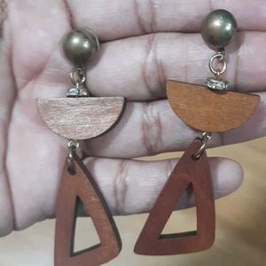 Wooden Touch Earings