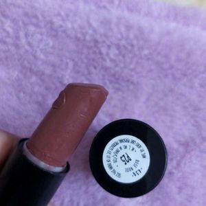 4 Elle18 Nude Lipstick