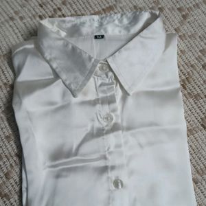 It's Royale White Formal shirts