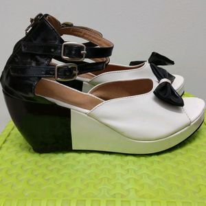 Black And White Wedges